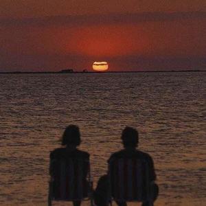 黄色三级电影片
